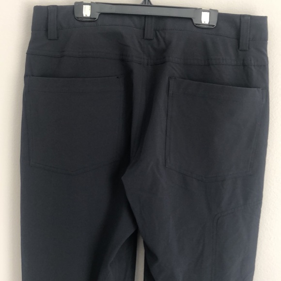 Under Armour lightweight pants - Picture 4 of 6